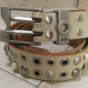 NWOT 686 Ski/Snowboard Cream Studded Toolbelt
